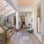 Domo Antico Borgo Guest house 3*