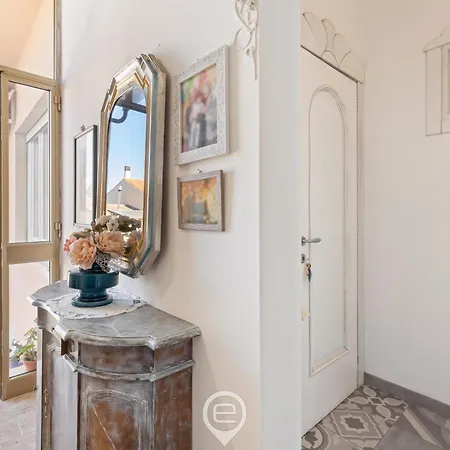 Estay - Domo Antico Borgo 3* Oristano